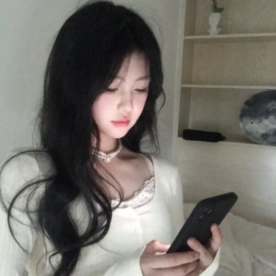 隔楼女孩：我们之间的层距