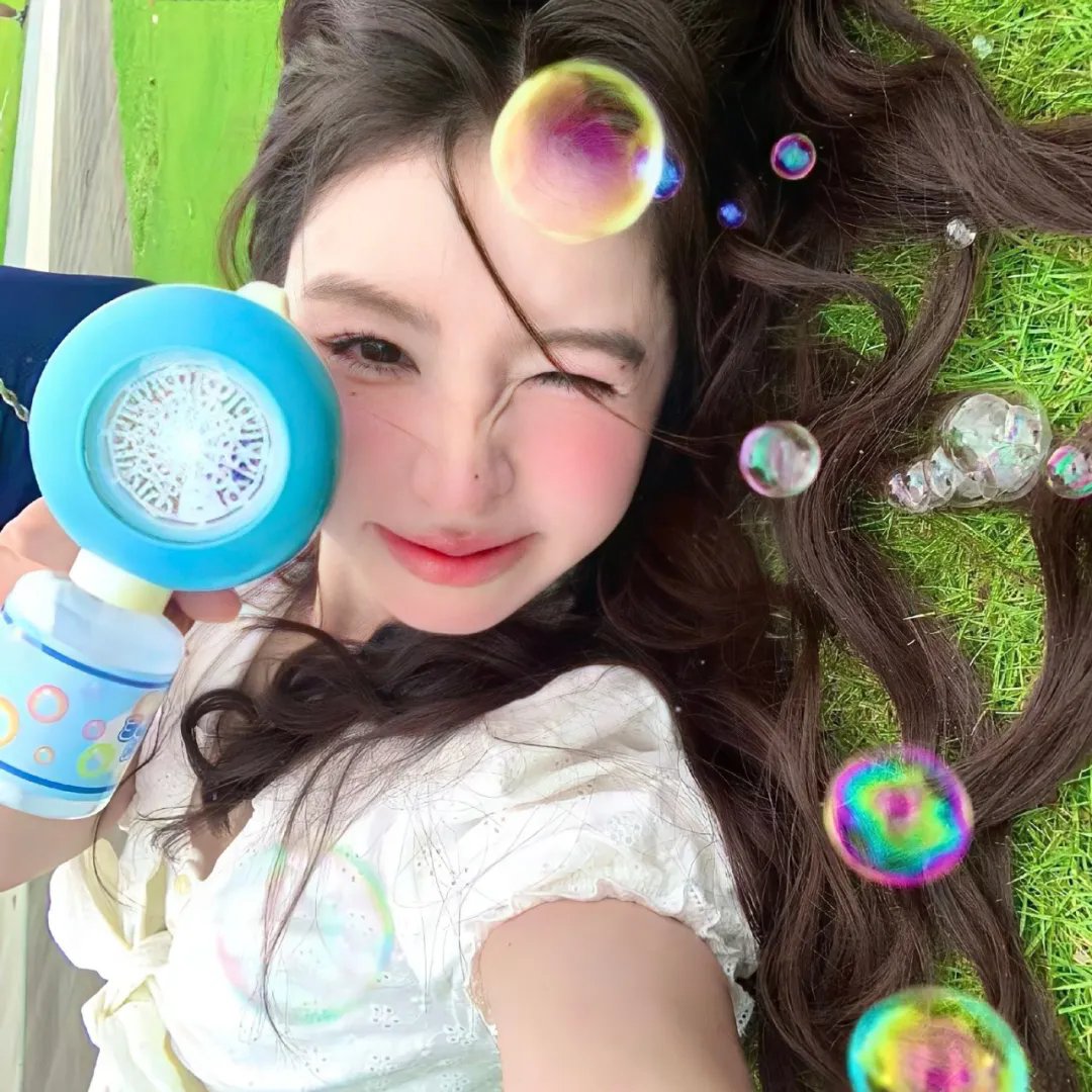 左边最后那栋房子